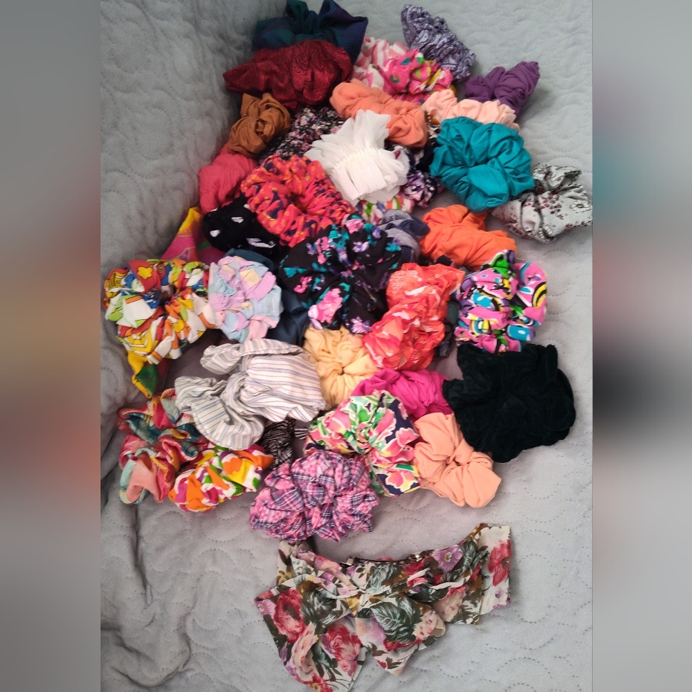 NEW!! Hair Scrunchie's (45ct)